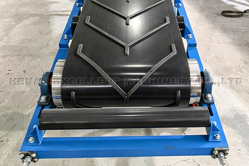 Portable Belt Conveyor For Sugar Bag Handling Herringbone Conveyor Belt Portable Belt Conveyor For Sugar Bag Handling Herringbone Conveyor Belt