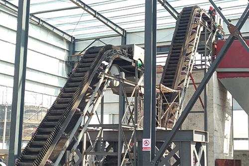 Bočni trakasti transporter